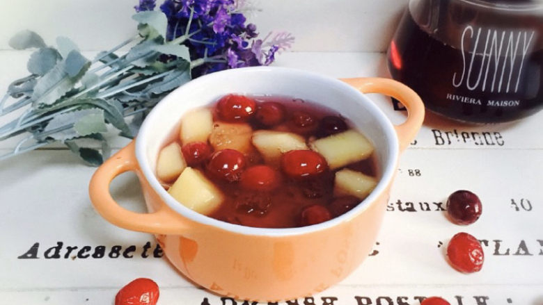 蔓越莓苹果桃胶糖水+冬日暖心菜,成品图