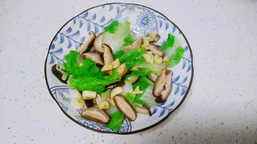蒜香香菇、白菜