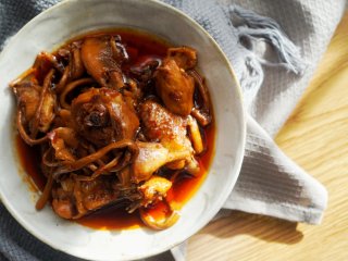 茶树菇炖鸡，我们想要的味道！