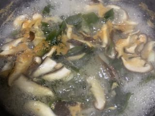 韩国海带汤,放调料