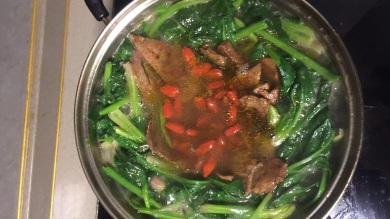 猪肝菠菜枸𣏌大补汤