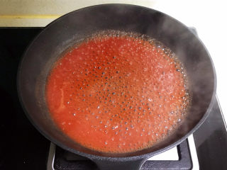 冬至美食  茄汁三味猫爪汤圆,烧开即可