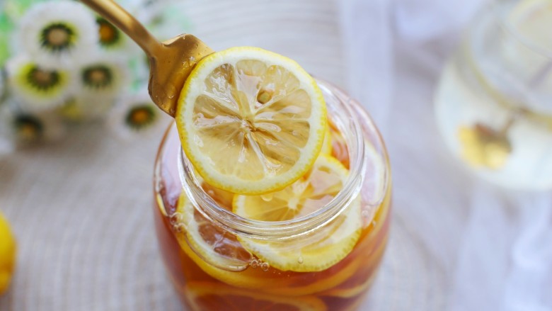 冬至美食 柠檬蜂蜜水,酸酸甜甜。