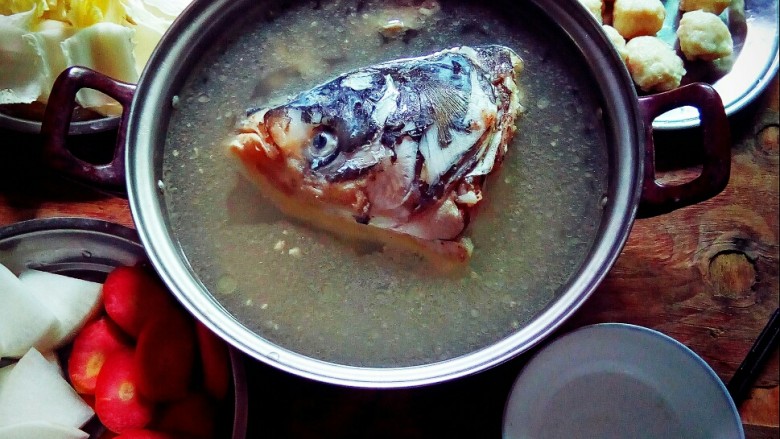 冬至美食  鱼十羊鲜味火锅,鱼十羊鲜味火锅开烫。