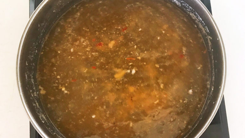 老坛酸菜鱼,留下汤汁继续加热