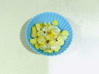 健脾养胃粥,玉米粒，我用的是冰冻的现成玉米粒，如果家里有新鲜玉米也可以剥成粒用