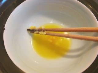 香脆蛋卷,黄油隔水容化。