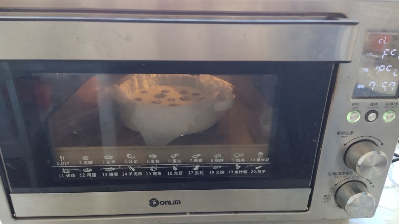 酸奶芝士蛋糕,放入烤箱185°烤40分钟