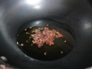 胡萝卜猪肉饺子,无论做什么馅都用花椒油最好。