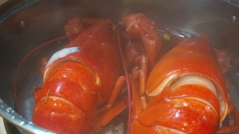 清蒸大龙虾,打开锅盖好鲜美。