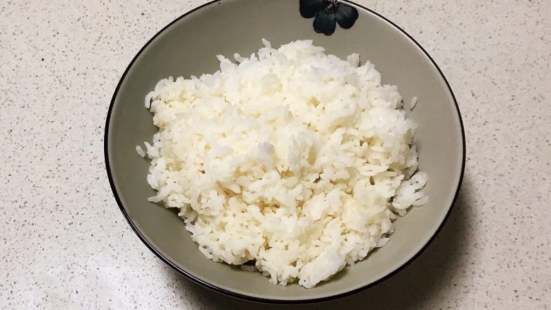 咖喱蛋炒饭,热米饭1碗