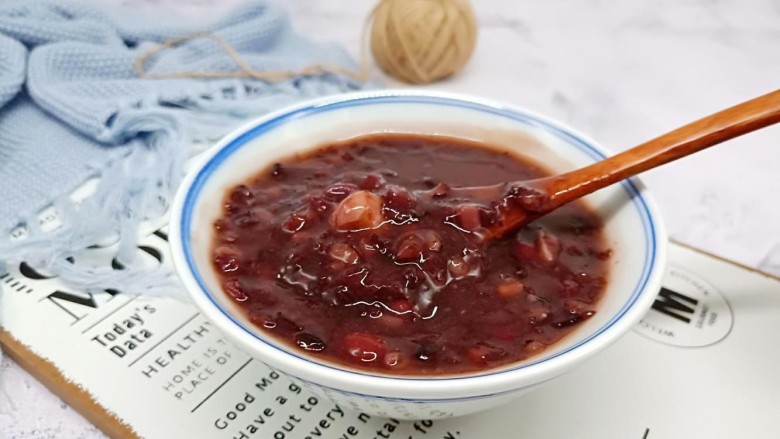 黑米红豆粥,全家人最爱的早餐。