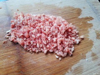 粉丝蒸金针菇,肉剁成肉末
