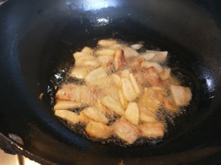猪肉白菜包子,熬制出油。