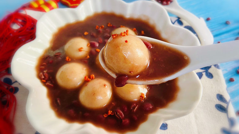 红豆汤圆,糯糯唧唧的特别好吃
