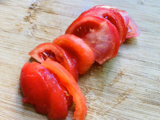番茄牛腩面,西红柿去皮切块