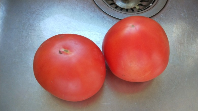 番茄牛腩面,番茄两个。