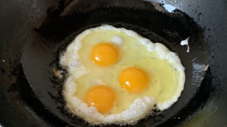 腊肠炒鸡蛋,炒鸡蛋