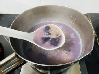 紫薯燕麦粥,煮熟