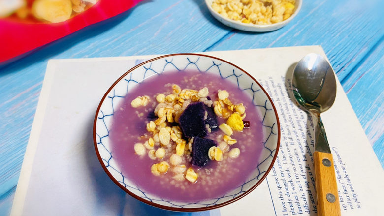 紫薯燕麦粥,紫薯燕麦粥营养美味