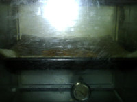 可可杏仁豆,将杏仁放入烤箱，150度，烤约10分钟，取出备用