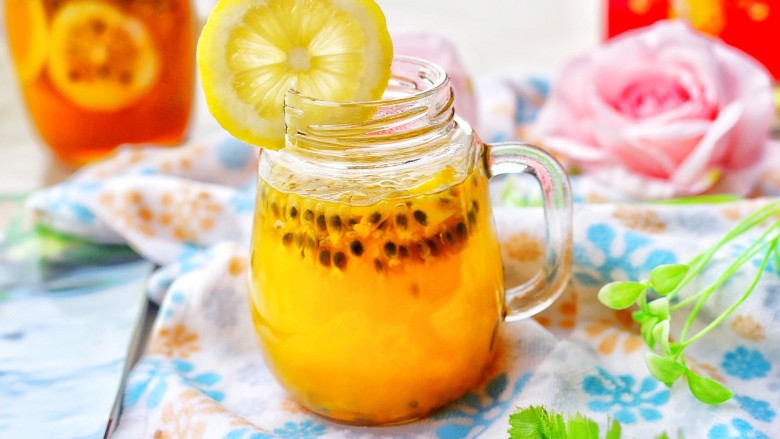 百香果柠檬蜂蜜水,泡水喝。