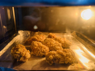 薯片鸡翅,烤箱200℃预热10分钟，上下层180℃，烤25分钟左右；