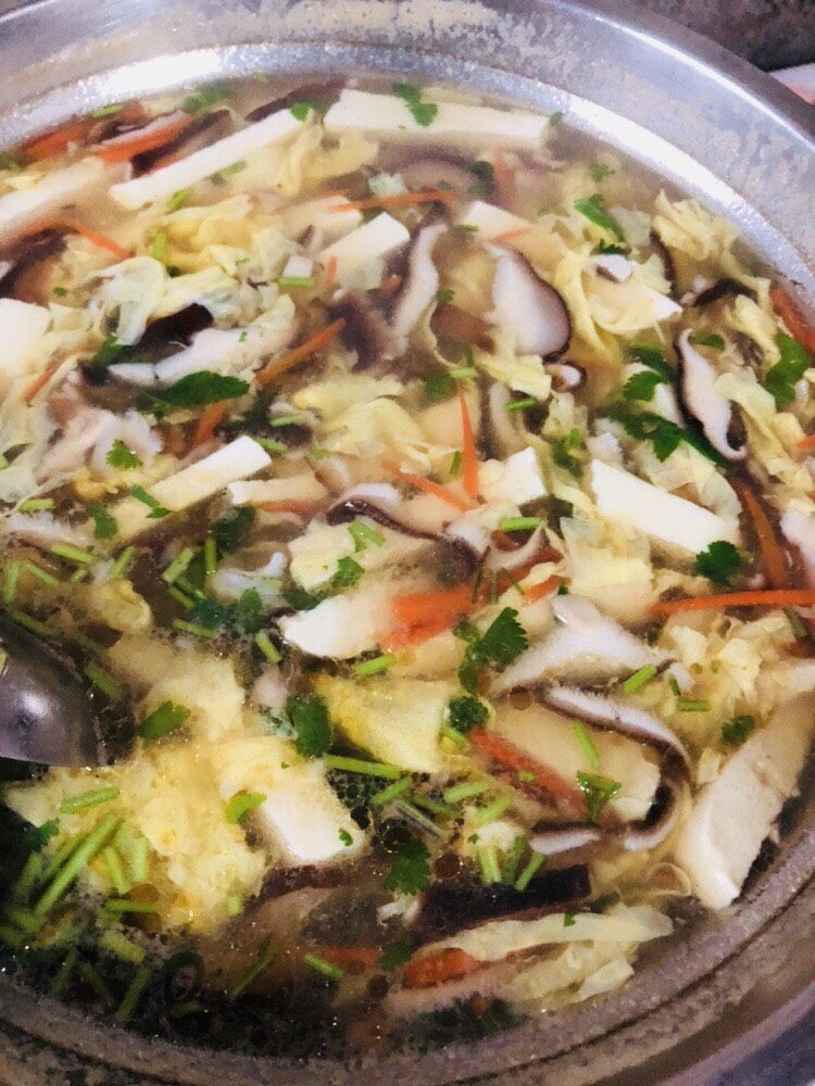 香菇豆腐汤,所有调味搅拌均匀后出锅。