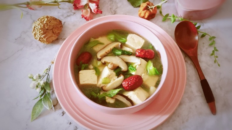 香菇豆腐汤,营养美味的香菇豆腐汤  