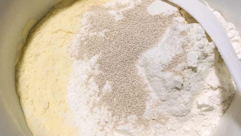 小米发糕,加入酵母粉