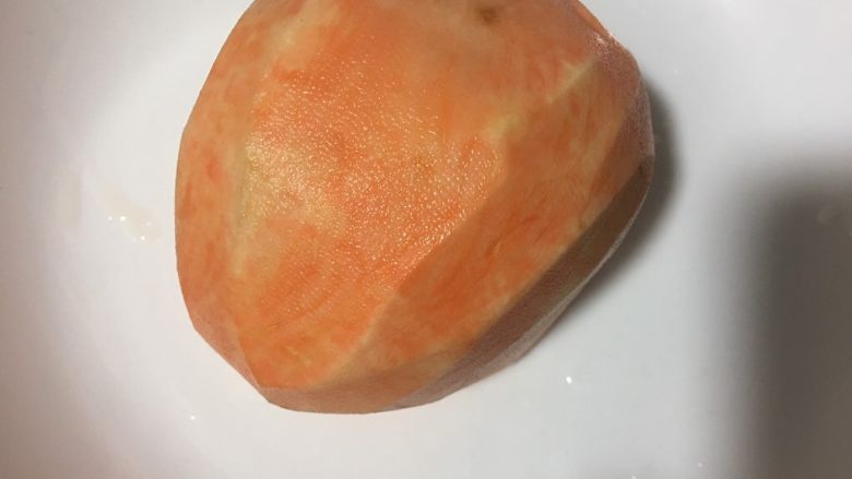 小米红薯粥,<a style='color:red;display:inline-block;' href='/shicai/ 2585'>红薯</a>一个去皮