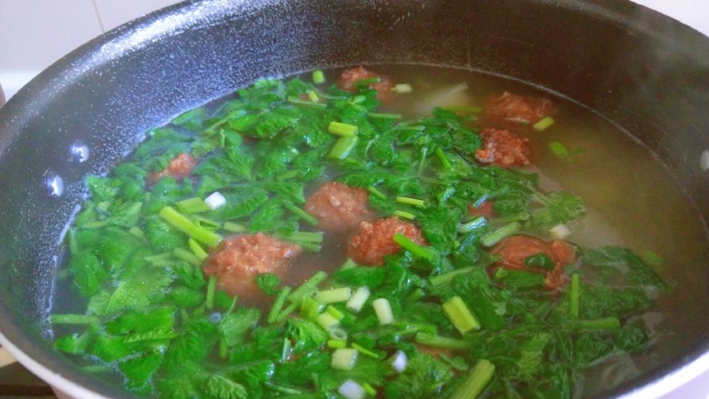潮汕牛肉丸,一锅牛肉丸汤做好了。