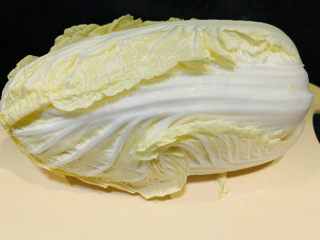 大白菜炖粉条,白菜🥬一颗，吃多少就取多少，其它用袋子装下放冰箱。