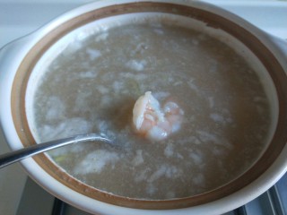 鲜虾砂锅粥,搅拌均匀。