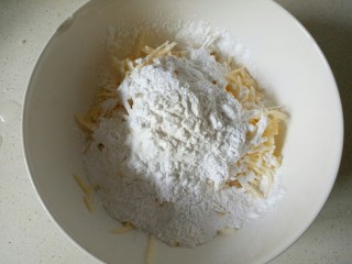 苹果饼,加入糯米粉和普通面粉