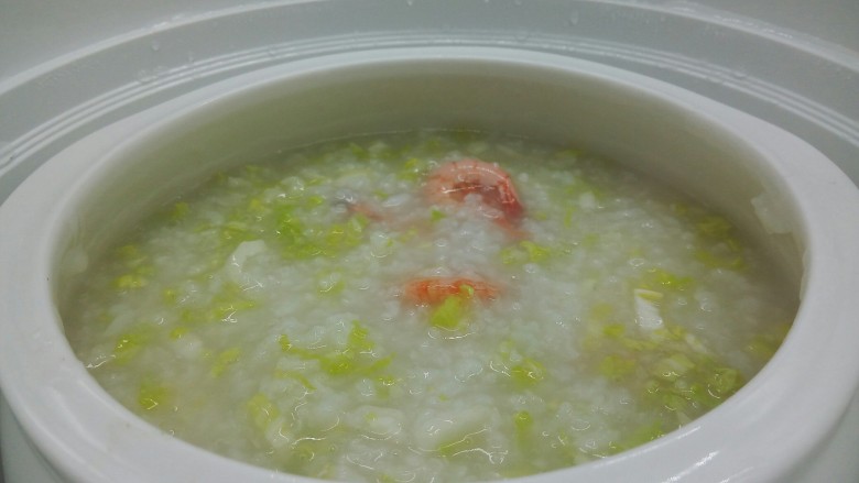 鲜虾砂锅粥,加一点点的鸡粉。