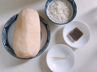 桂花糖藕,先准备以上食材，糯米提前半天浸泡。