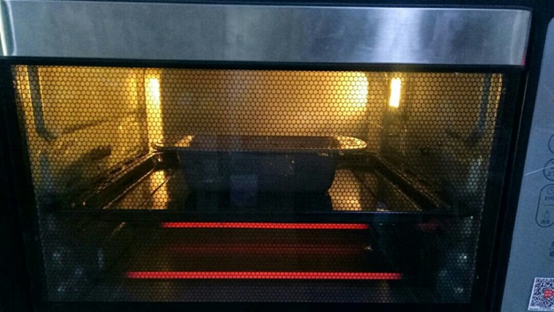 红枣面包,烤箱预热，160度20分钟