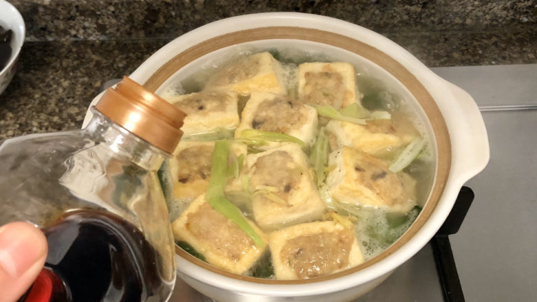 煎酿豆腐➕客家酿豆腐,加入半汤匙生抽