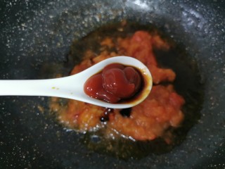 鸡蛋西红柿打卤面,加一勺番茄酱