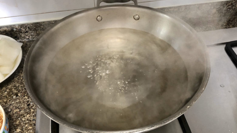 冬瓜肉丸汤➕记忆里的那碗汤,坐锅烧水，水开转小火