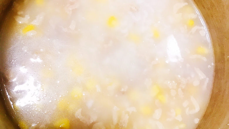 玉米肉末粥,搅拌均匀。