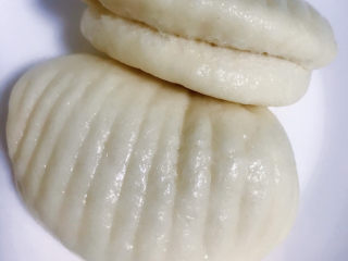 香甜贝壳馒头,白白宣宣的贝壳馒头。