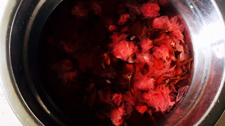 樱花🌸瑞士卷,樱花🌸用冷开水浸泡一个小时