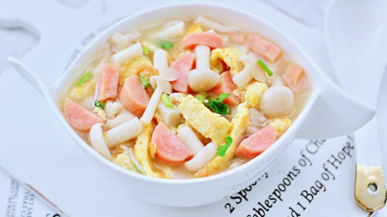 海鲜菇鸡蛋汤,鲜美无比又营养丰富。