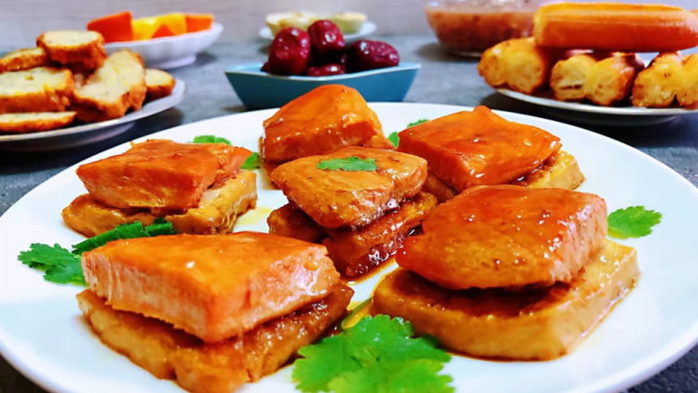 红烧三文鱼,丰盛营养的早餐会给家人带来一天的好心情