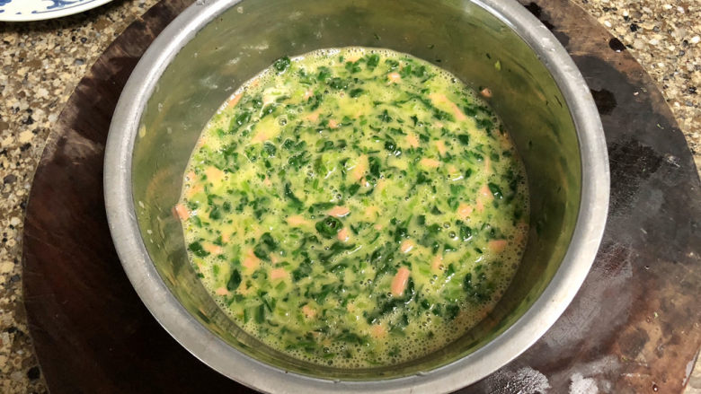 菠菜蛋卷➕绿柳才黄半未匀,搅拌均匀