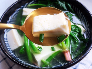 菠菜豆腐汤,出锅品尝吧
