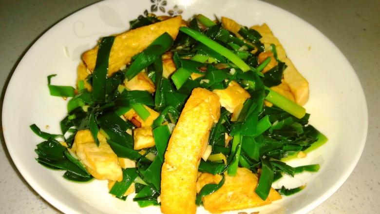 韭菜炒豆腐