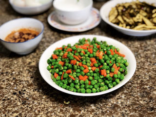 清炒豌豆➕红嘴绿鹦哥,成品